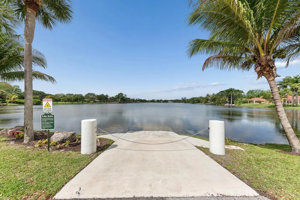 8717 ESTATE DRIVE West Palm Beach, FL 33411