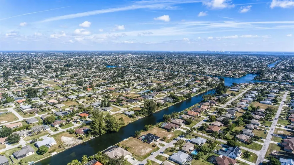 217 SE 21ST STREET Cape Coral, FL 33990