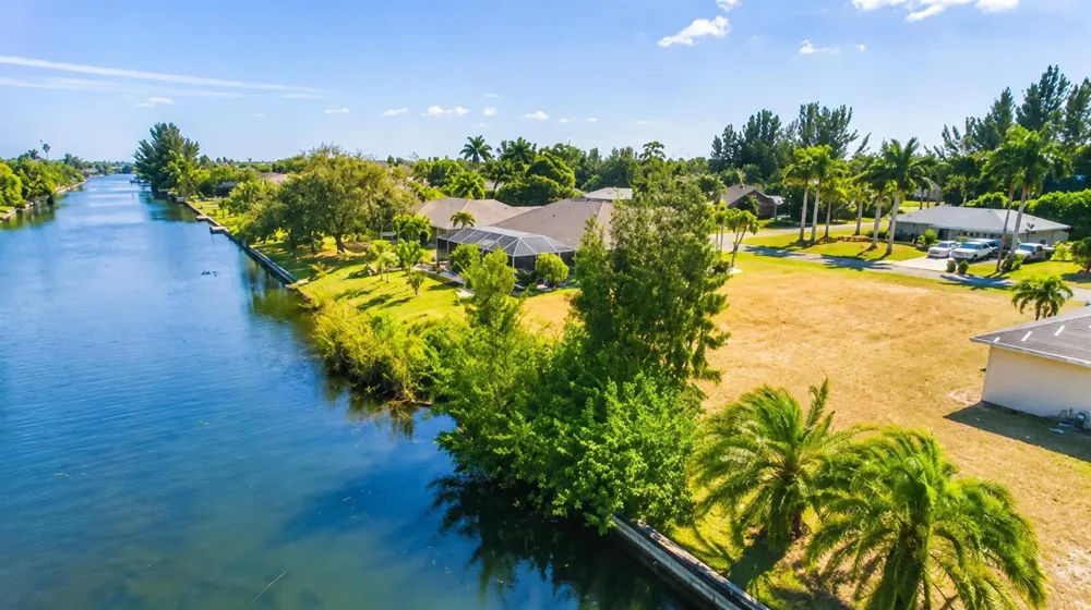 217 SE 21ST STREET Cape Coral, FL 33990