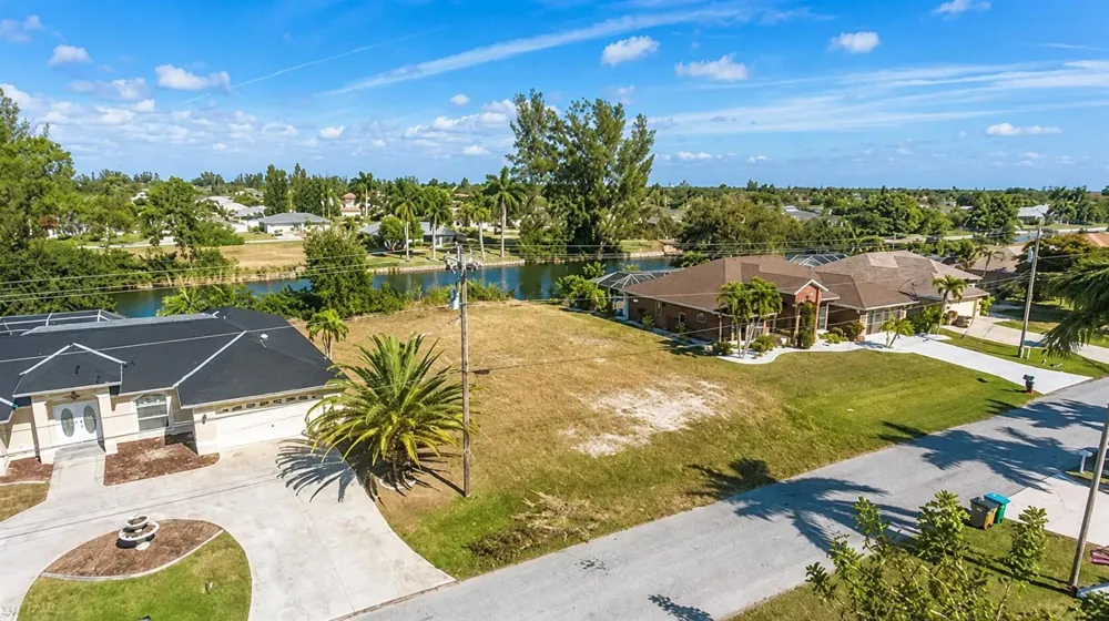 217 SE 21ST STREET Cape Coral, FL 33990