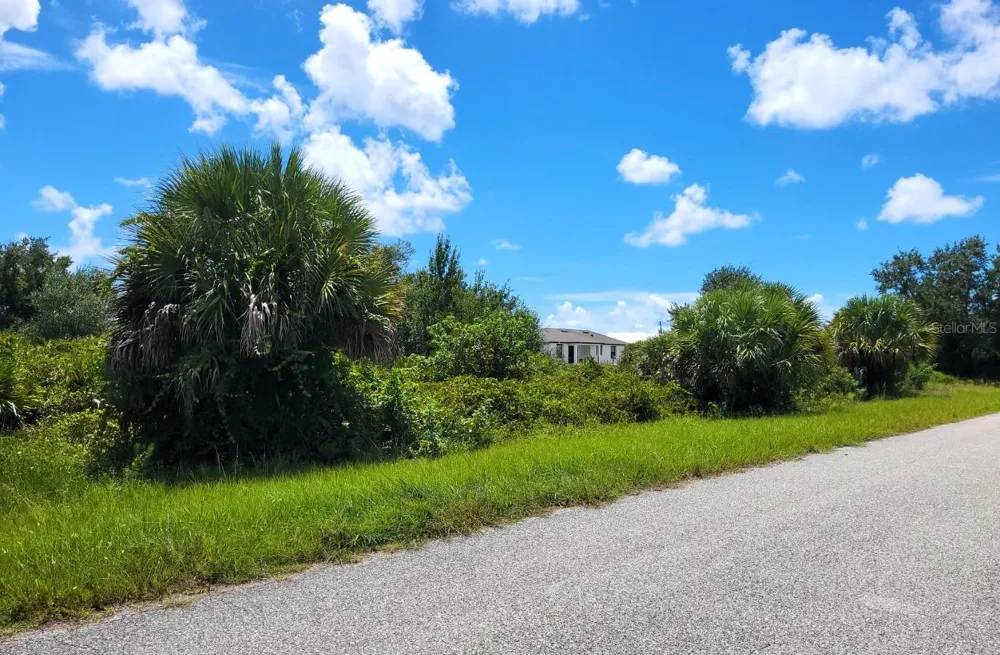 13427 ALLENTOWN AVENUE Port Charlotte, FL 33981