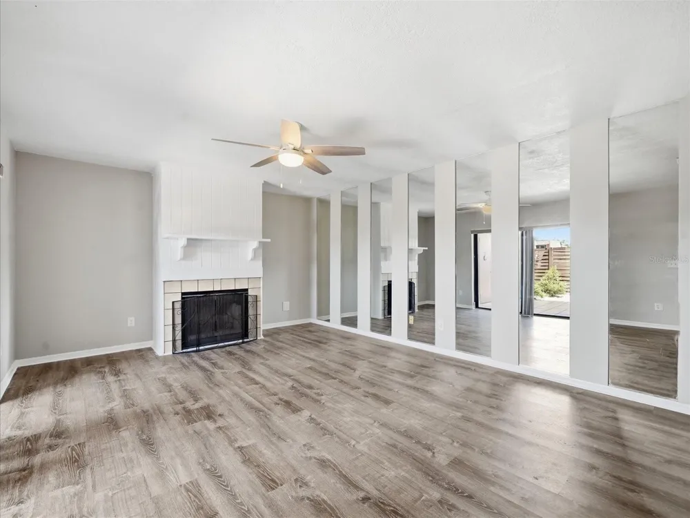 15314 E POND WOODS DRIVE #15314 Tampa, FL 33618