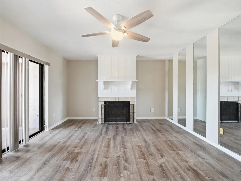 15314 E POND WOODS DRIVE #15314 Tampa, FL 33618