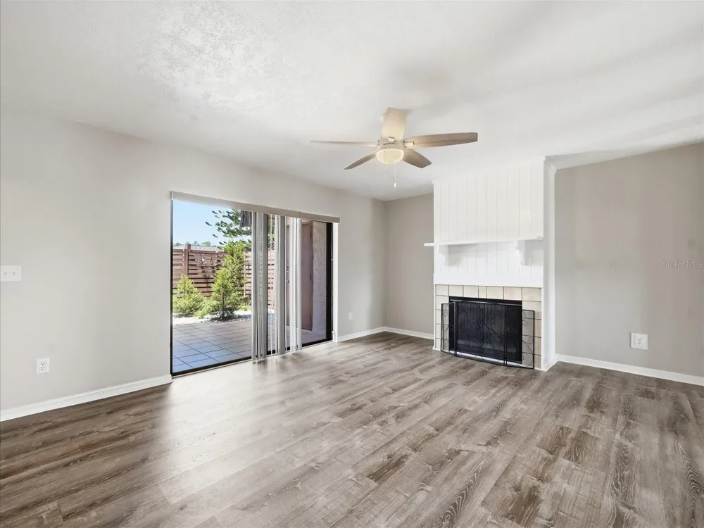15314 E POND WOODS DRIVE #15314 Tampa, FL 33618