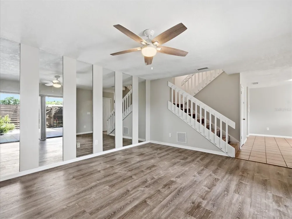 15314 E POND WOODS DRIVE #15314 Tampa, FL 33618