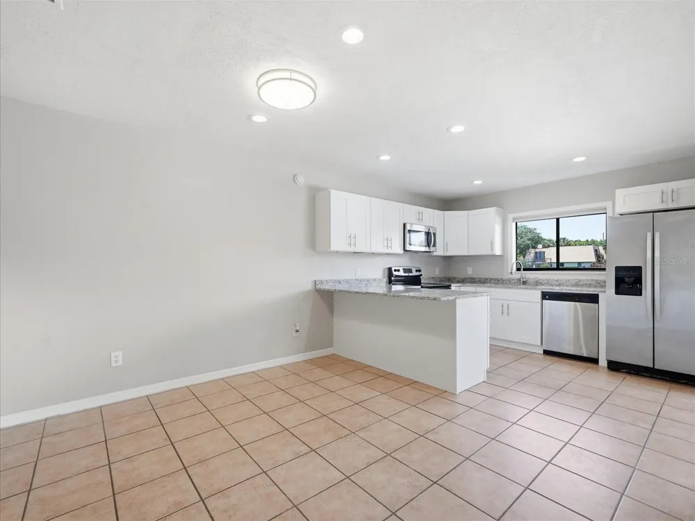 15314 E POND WOODS DRIVE #15314 Tampa, FL 33618
