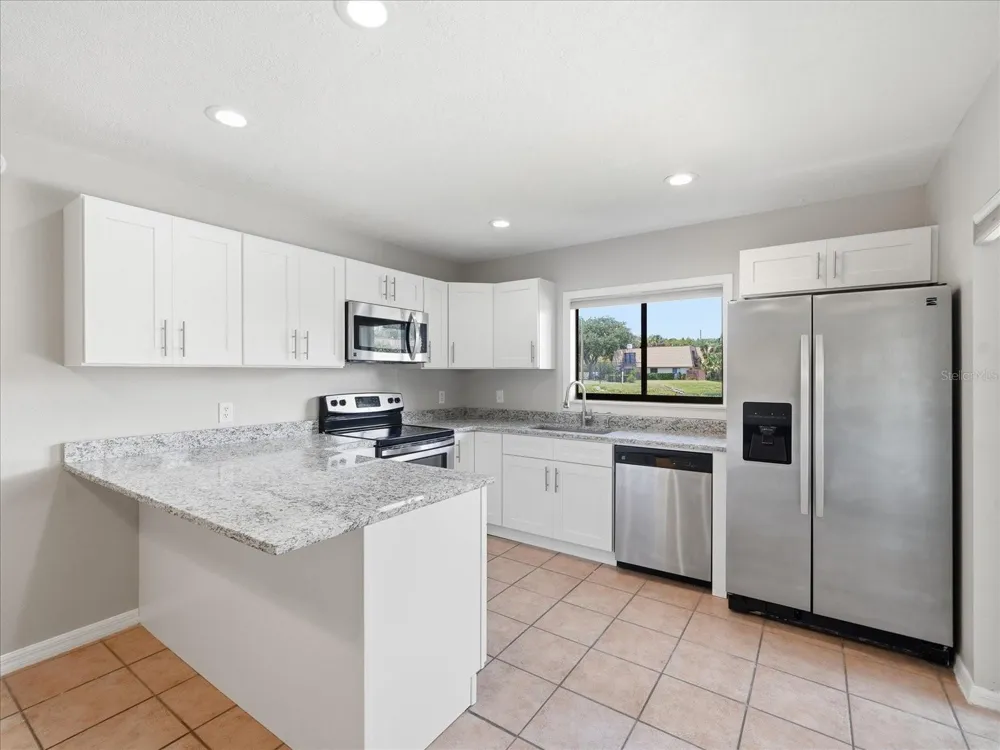 15314 E POND WOODS DRIVE #15314 Tampa, FL 33618