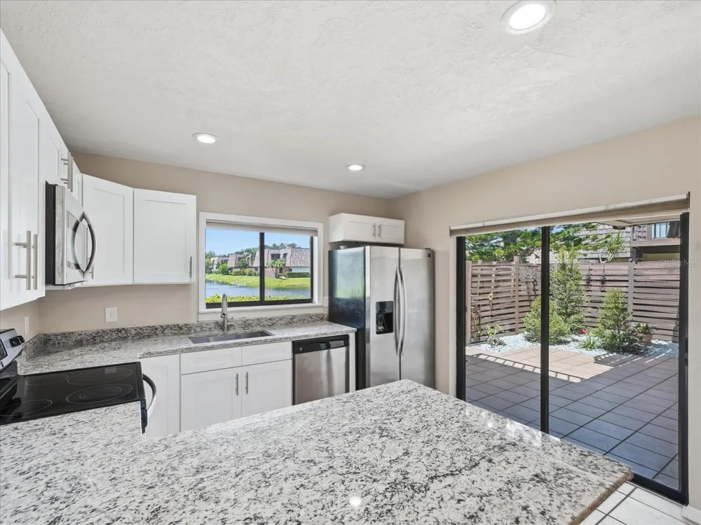 15314 E POND WOODS DRIVE #15314 Tampa, FL 33618