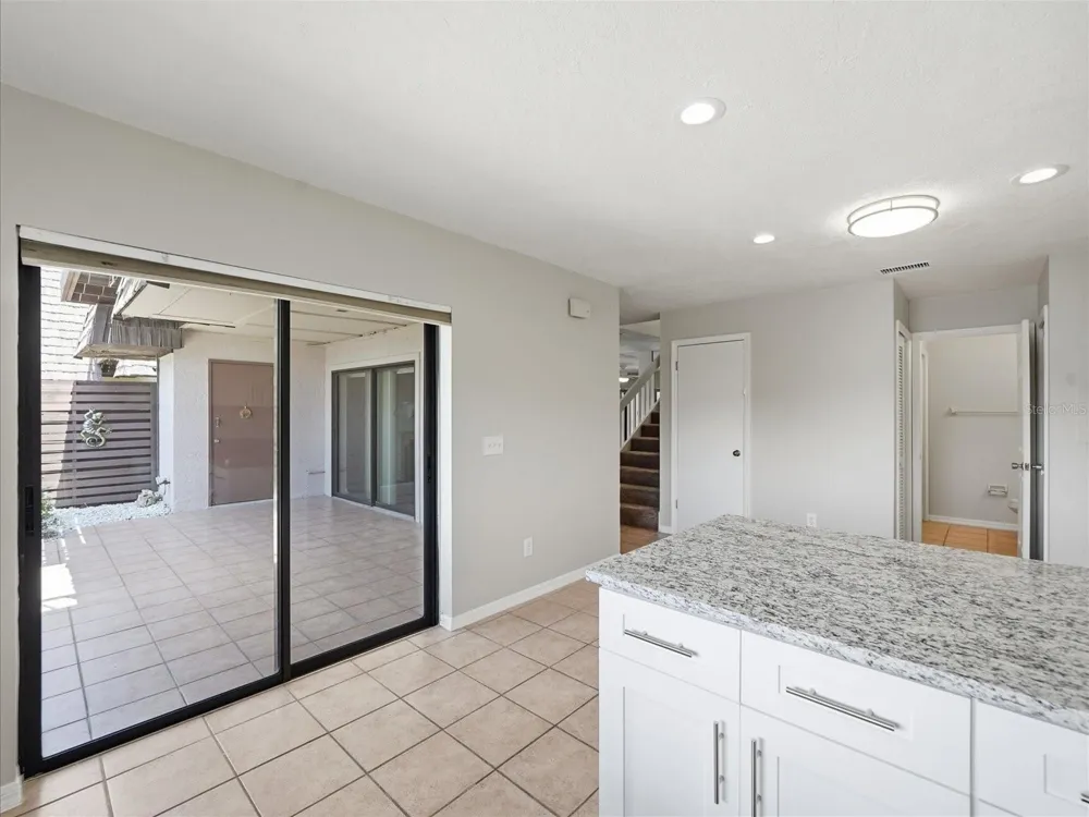 15314 E POND WOODS DRIVE #15314 Tampa, FL 33618