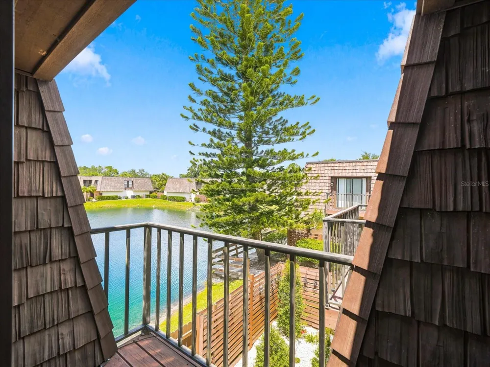 15314 E POND WOODS DRIVE #15314 Tampa, FL 33618