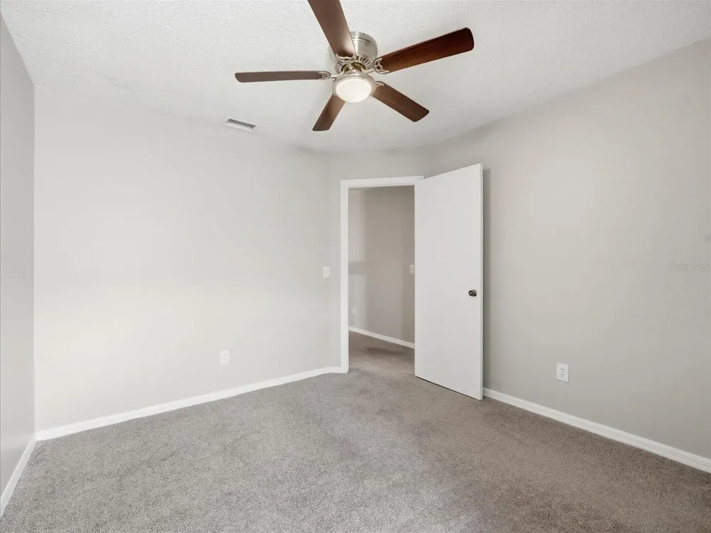 15314 E POND WOODS DRIVE #15314 Tampa, FL 33618