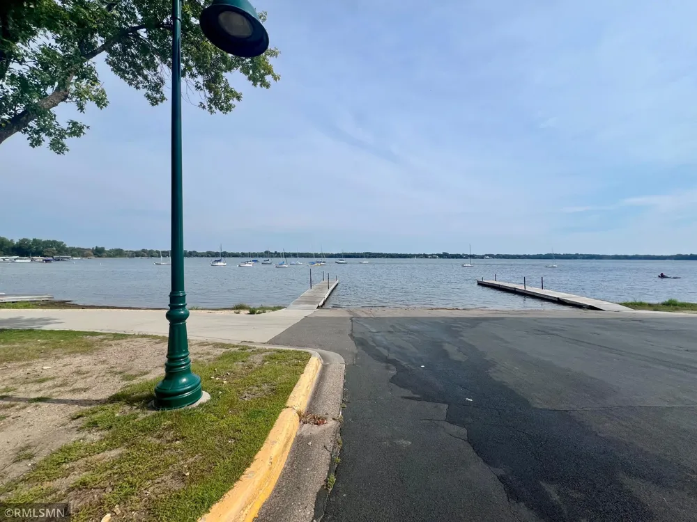 1864 8th Street White Bear Lake, MN 55110