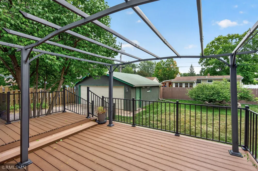 1864 8th Street White Bear Lake, MN 55110