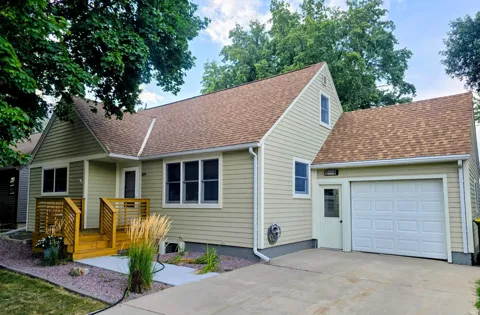 819 5th Street SW