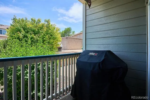 8437 Thunder Ridge Way #103 Highlands Ranch, CO 80126