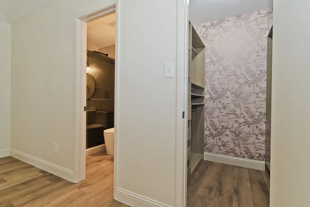 1609 Country Lane Arlington, TX 76018