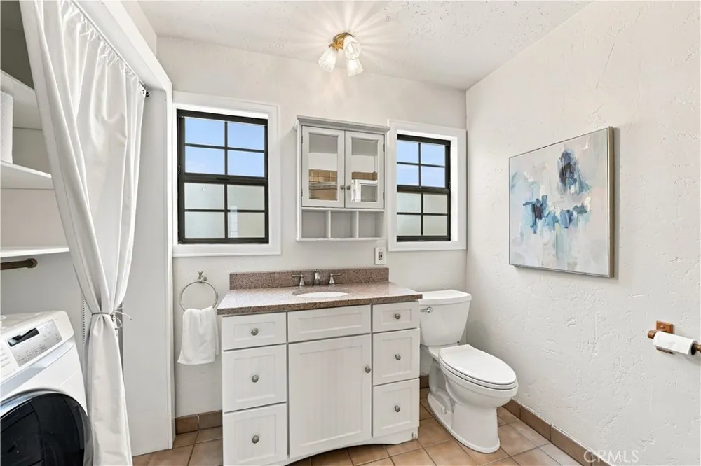 118 Glendora Avenue Long Beach, CA 90803