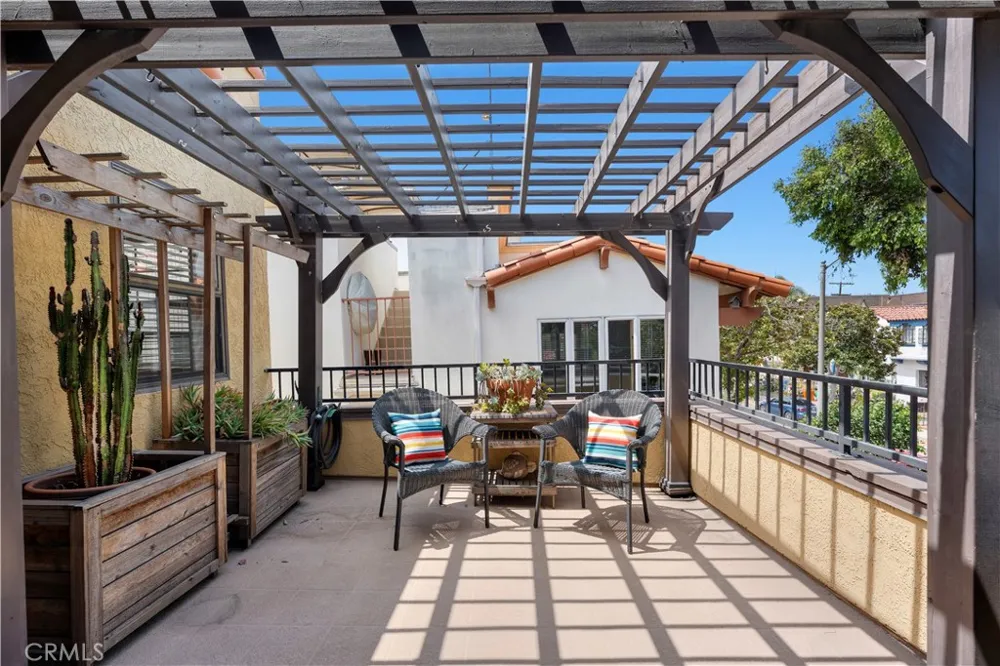 118 Glendora Avenue Long Beach, CA 90803