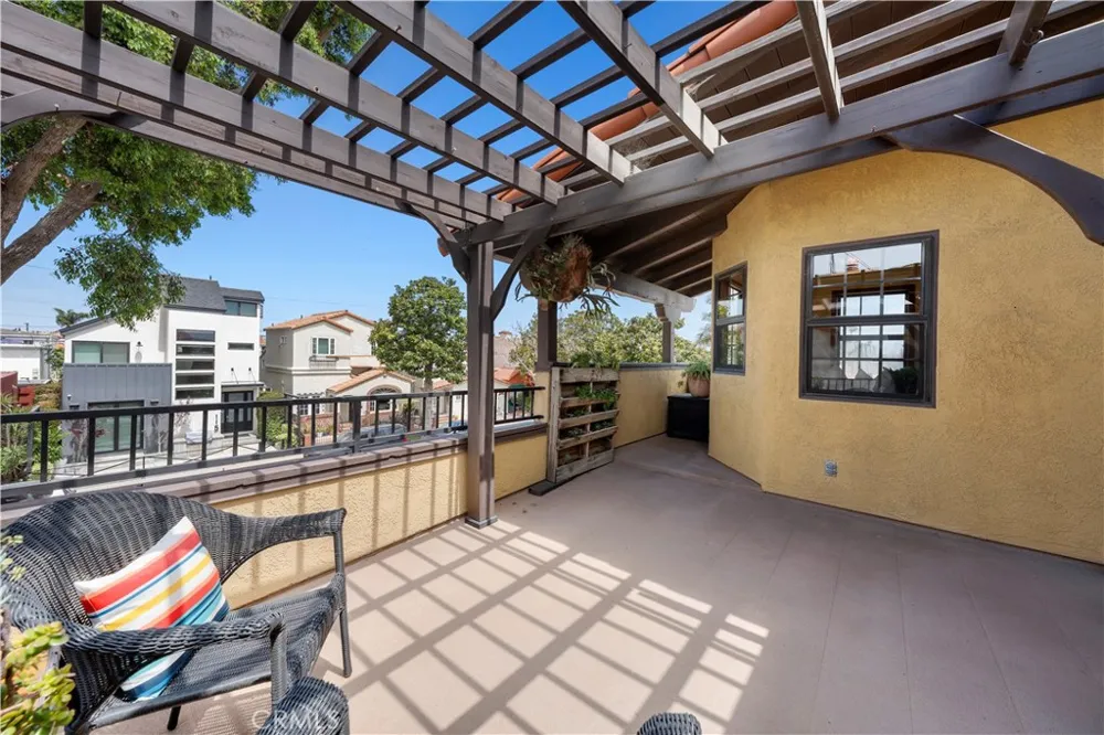 118 Glendora Avenue Long Beach, CA 90803