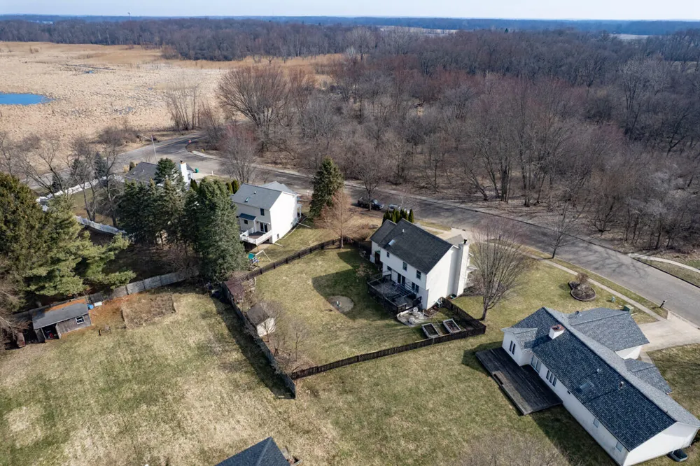 7070 Jamaica Lane Portage, MI 49002