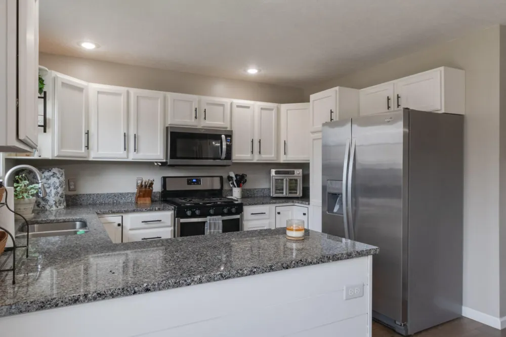 7070 Jamaica Lane Portage, MI 49002