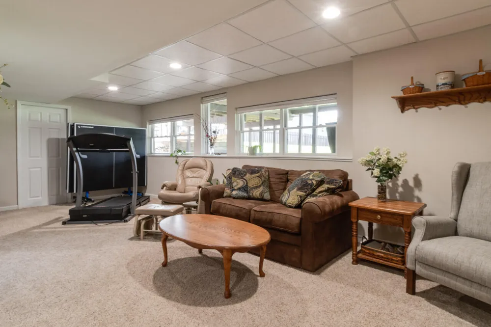 7070 Jamaica Lane Portage, MI 49002