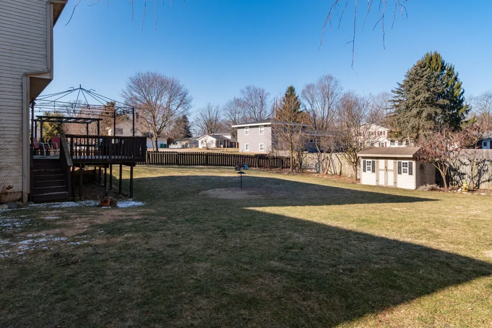 7070 Jamaica Lane Portage, MI 49002