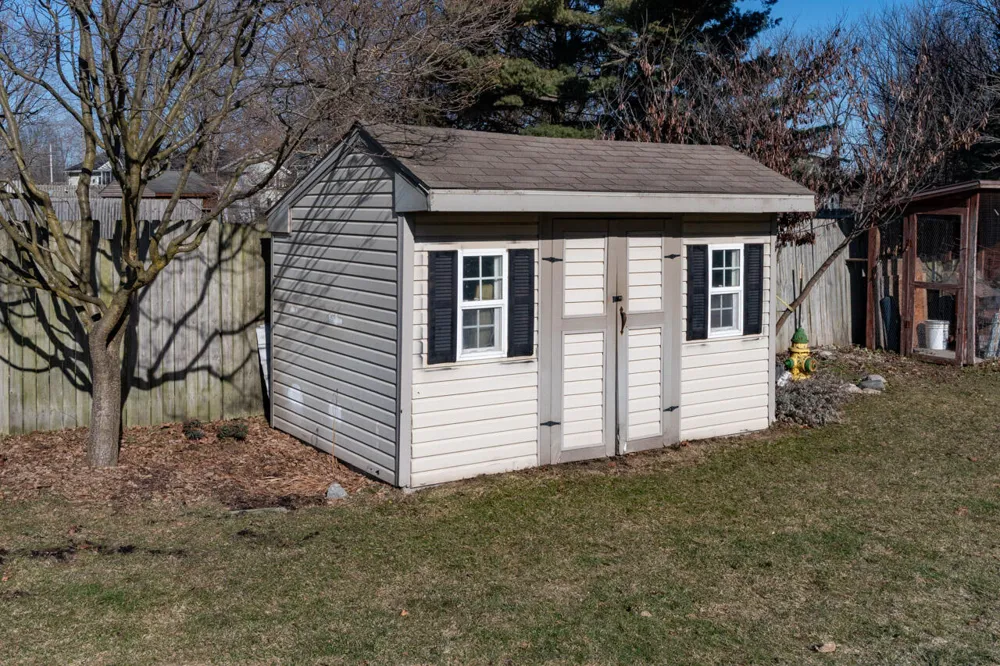 7070 Jamaica Lane Portage, MI 49002