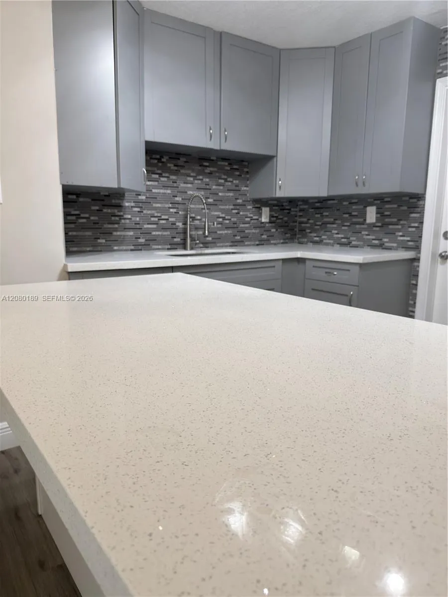 5603 NW 48th Ter Tamarac, FL 33319