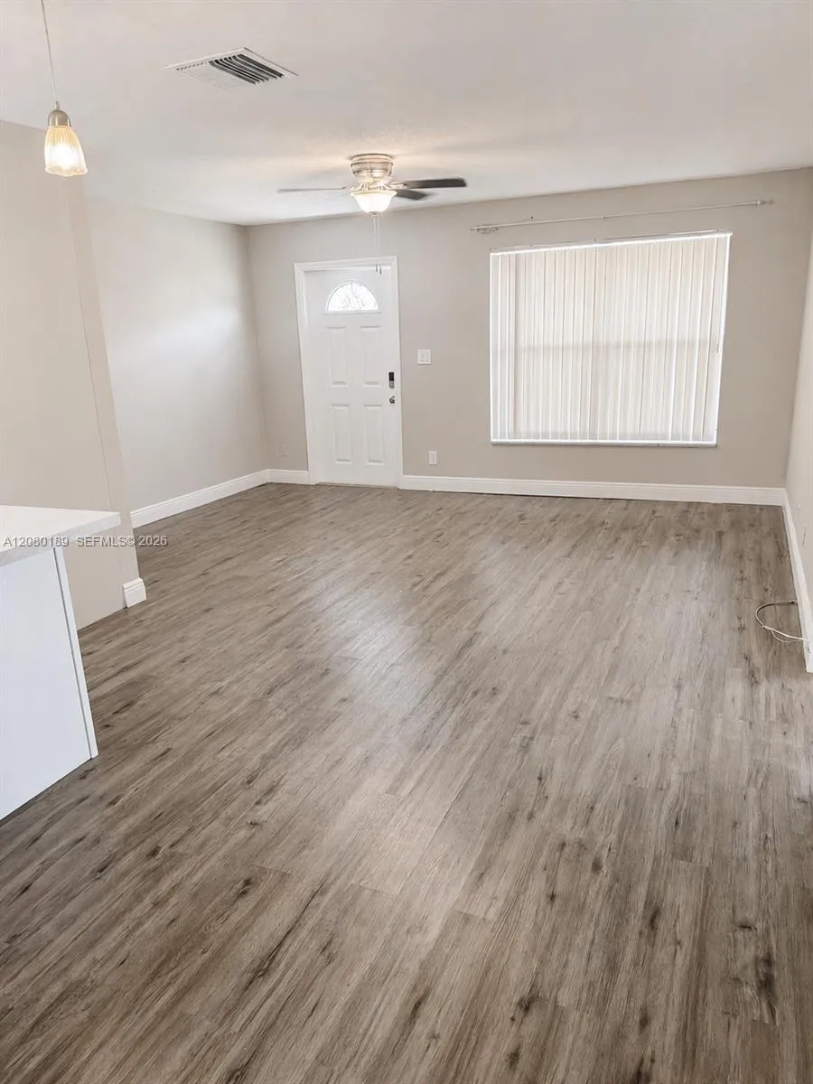 5603 NW 48th Ter Tamarac, FL 33319