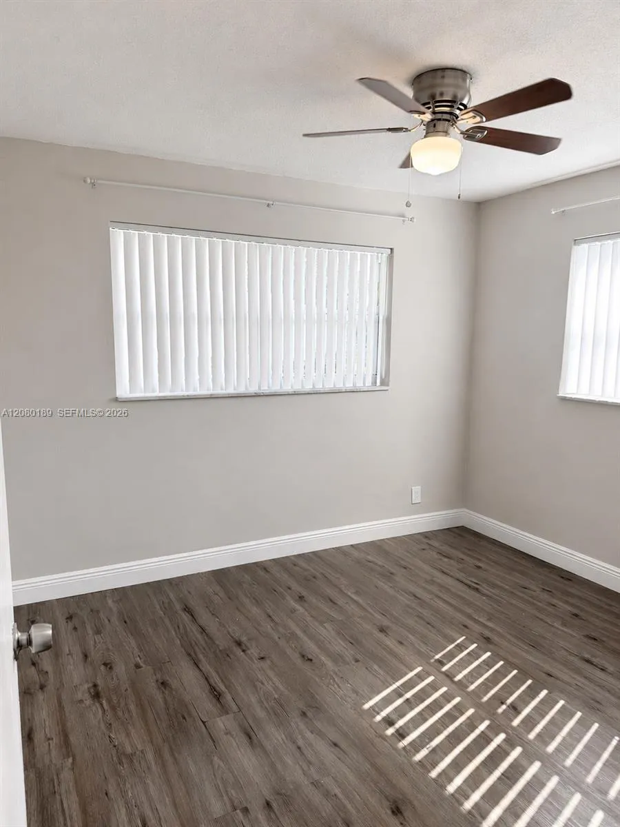 5603 NW 48th Ter Tamarac, FL 33319
