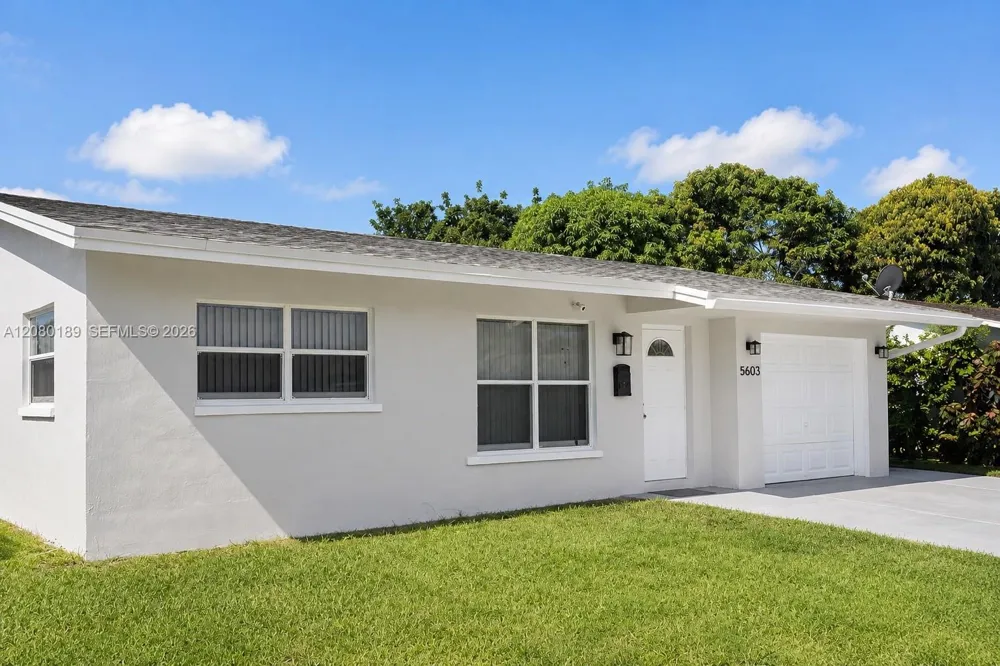 5603 NW 48th Ter Tamarac, FL 33319