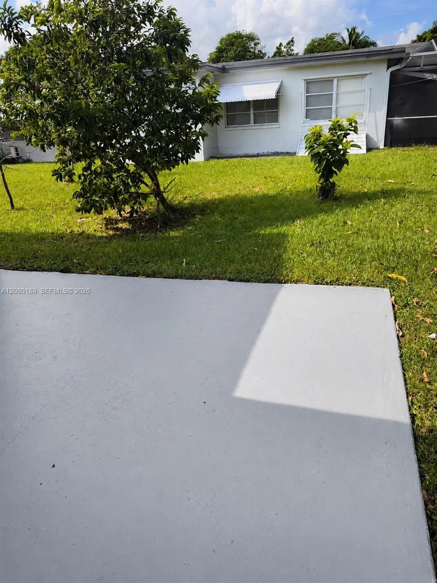 5603 NW 48th Ter Tamarac, FL 33319