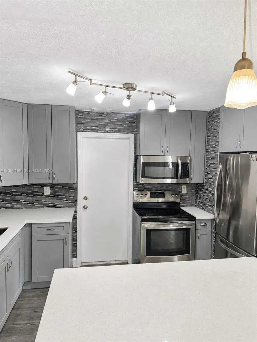 5603 NW 48th Ter Tamarac, FL 33319