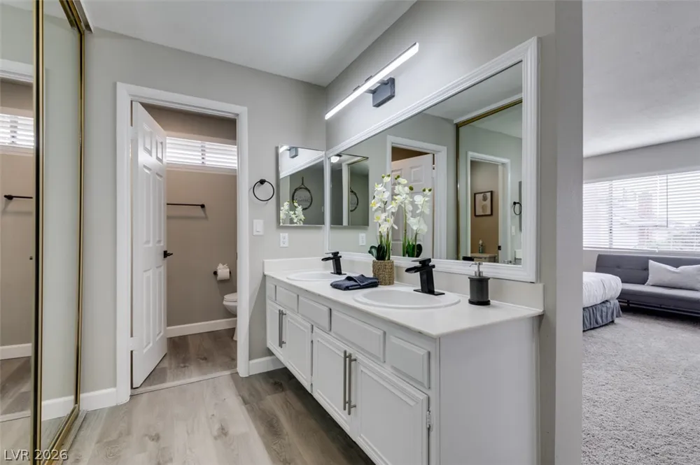 6585 Minton Court Las Vegas, NV 89103