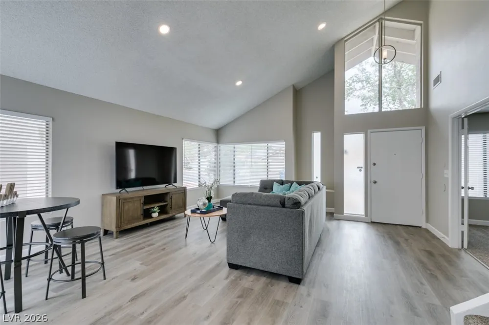 6585 Minton Court Las Vegas, NV 89103