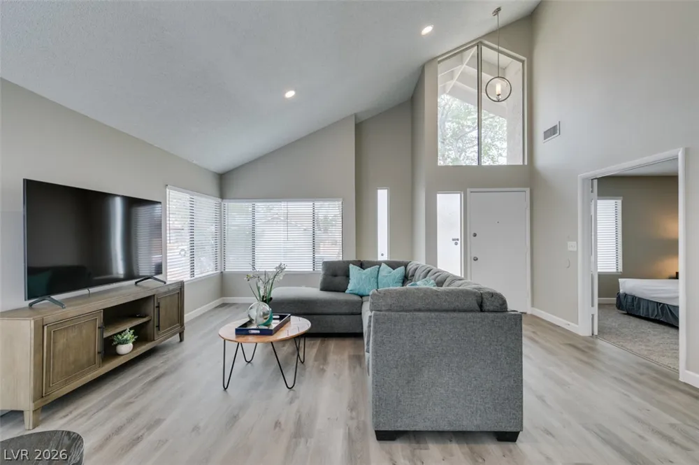 6585 Minton Court Las Vegas, NV 89103