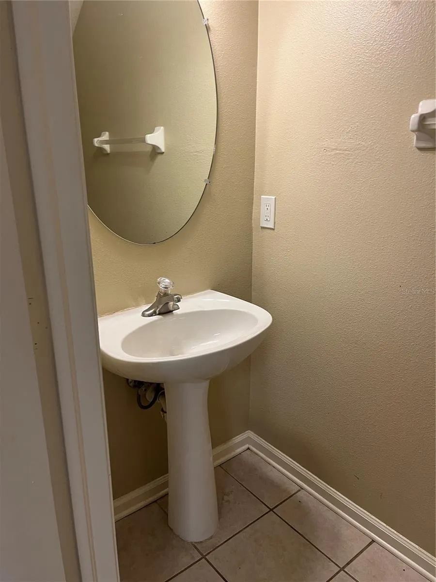 2751 CONCH HOLLOW DRIVE Brandon, FL 33511