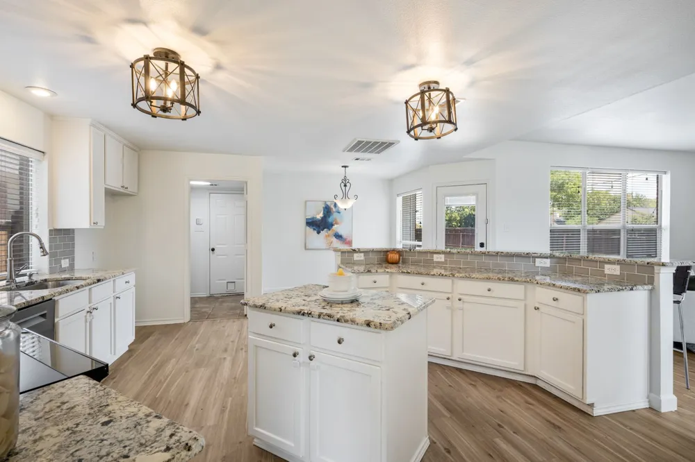 4020 Caldwell Avenue The Colony, TX 75056