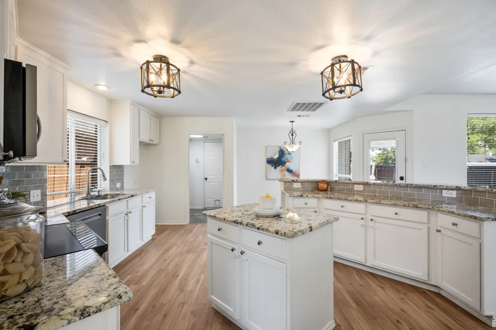 4020 Caldwell Avenue The Colony, TX 75056