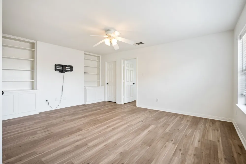 4020 Caldwell Avenue The Colony, TX 75056