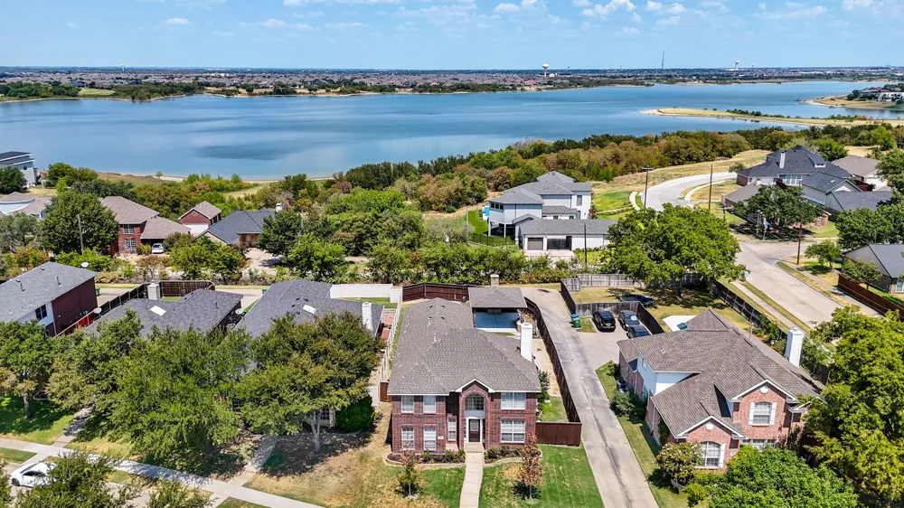 4020 Caldwell Avenue The Colony, TX 75056