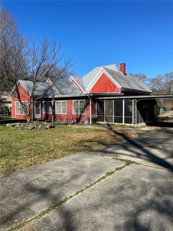 379 West Avenue Jackson, GA 30233