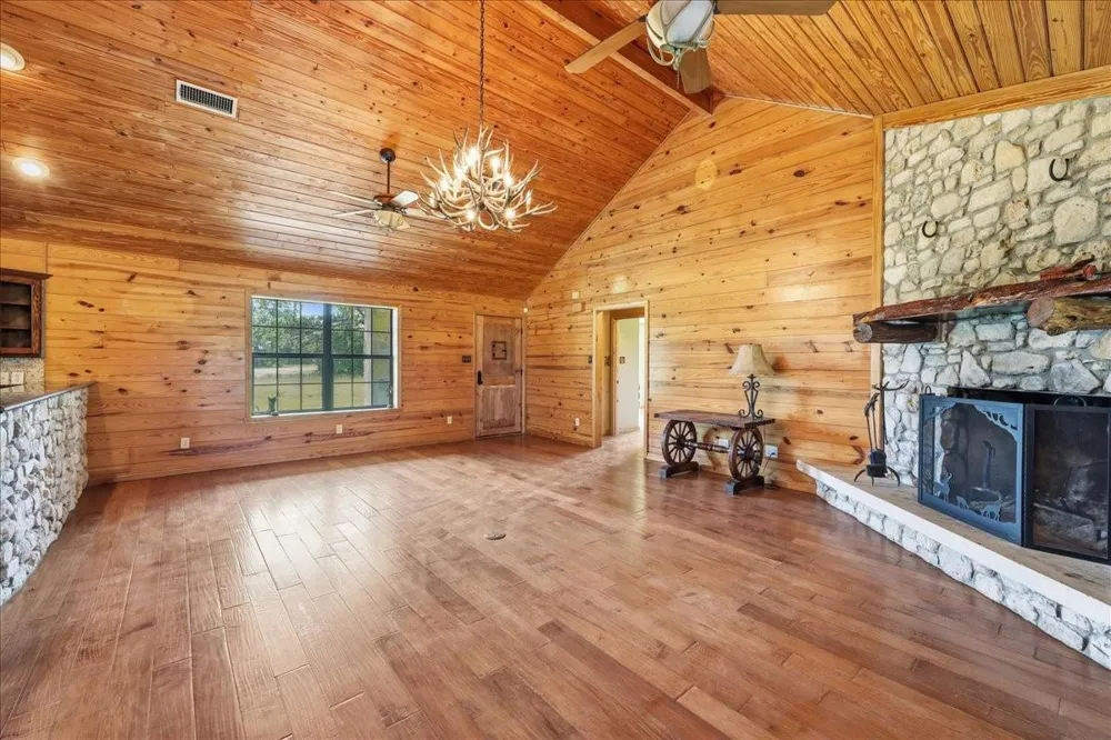 13480 Craigen Road Beaumont, TX 77705