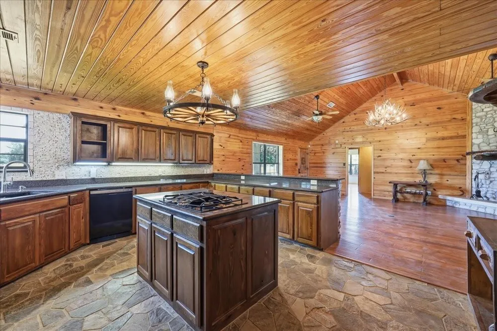13480 Craigen Road Beaumont, TX 77705