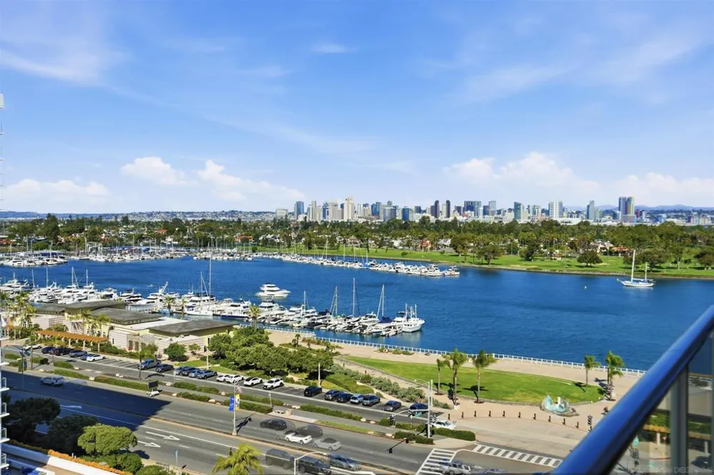 1810 Avenida Del Mundo #1106 Coronado, CA 92118
