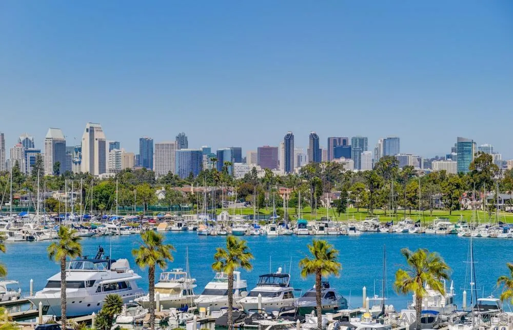 1810 Avenida Del Mundo #1106 Coronado, CA 92118