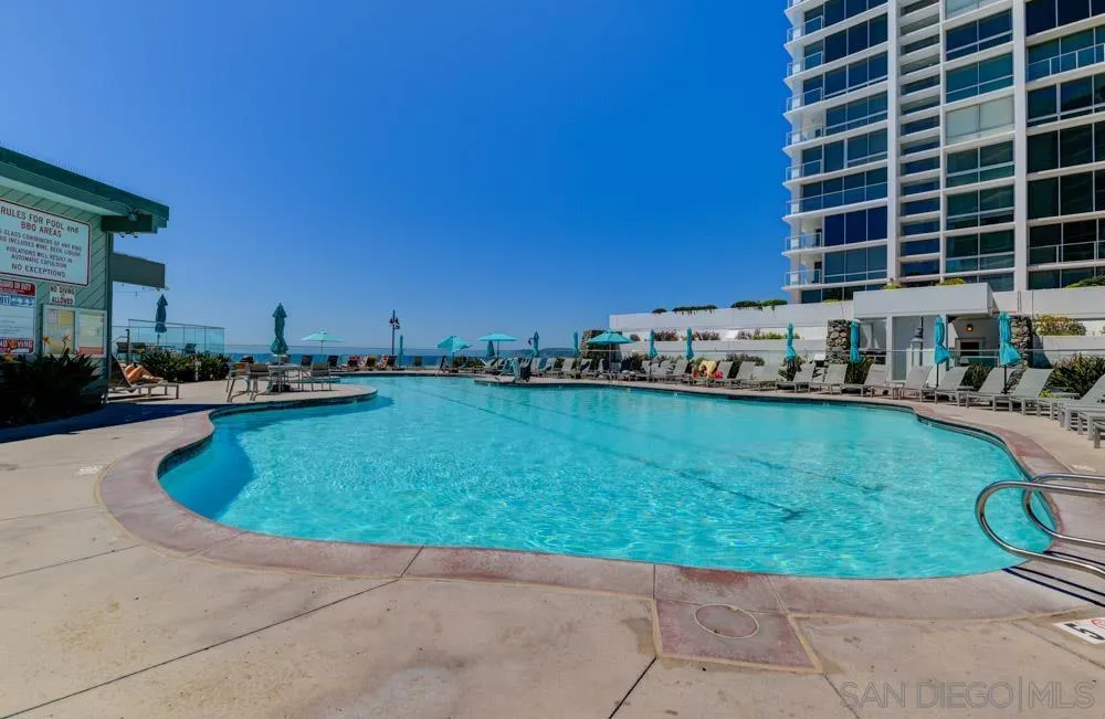 1810 Avenida Del Mundo #1106 Coronado, CA 92118