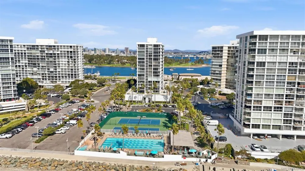 1810 Avenida Del Mundo #1106 Coronado, CA 92118