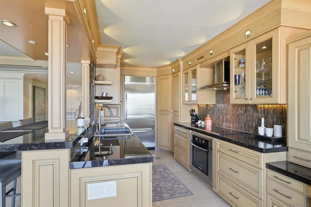1810 Avenida Del Mundo #1106 Coronado, CA 92118